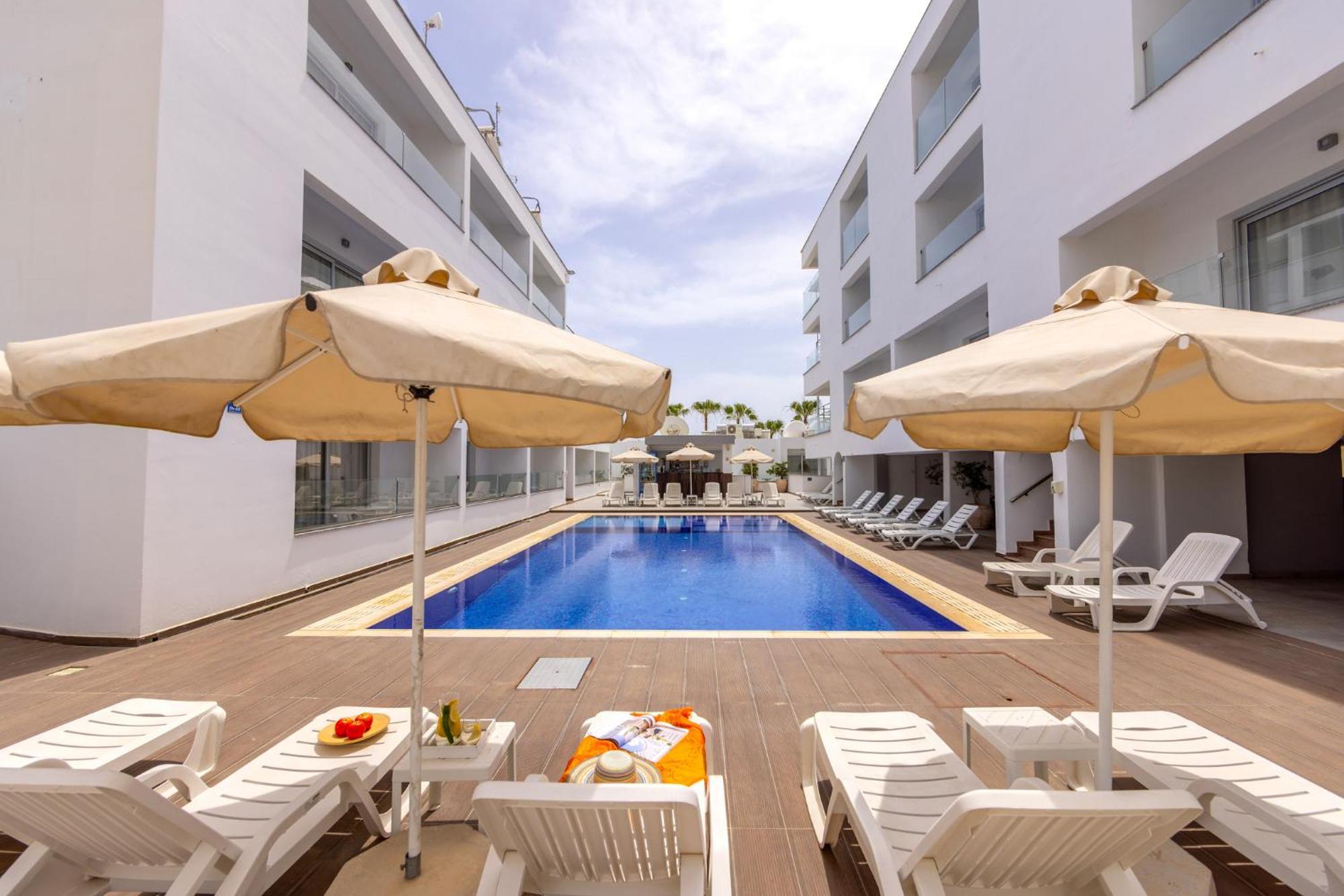 Milea Hotel Agia Napa Exterior foto